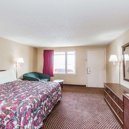 Travelodge By Wyndham Ridgeway Martinsville Area Dış mekan fotoğraf