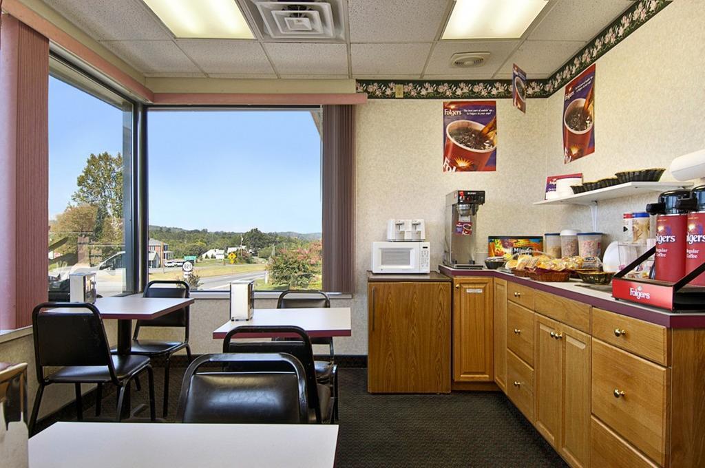 Travelodge By Wyndham Ridgeway Martinsville Area Dış mekan fotoğraf