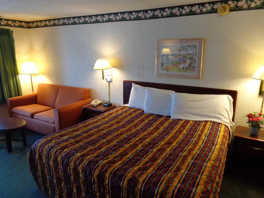 Travelodge By Wyndham Ridgeway Martinsville Area Oda fotoğraf