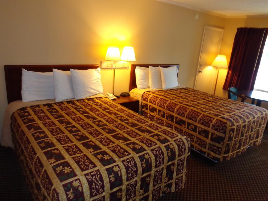 Travelodge By Wyndham Ridgeway Martinsville Area Oda fotoğraf